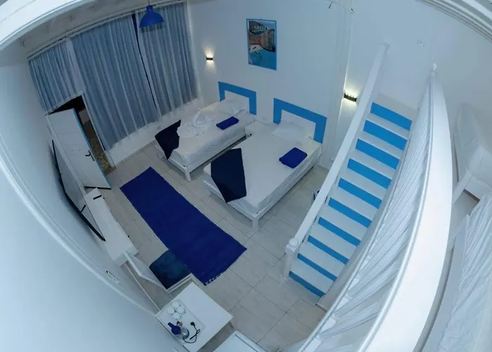 Hotel Greek Club Camp